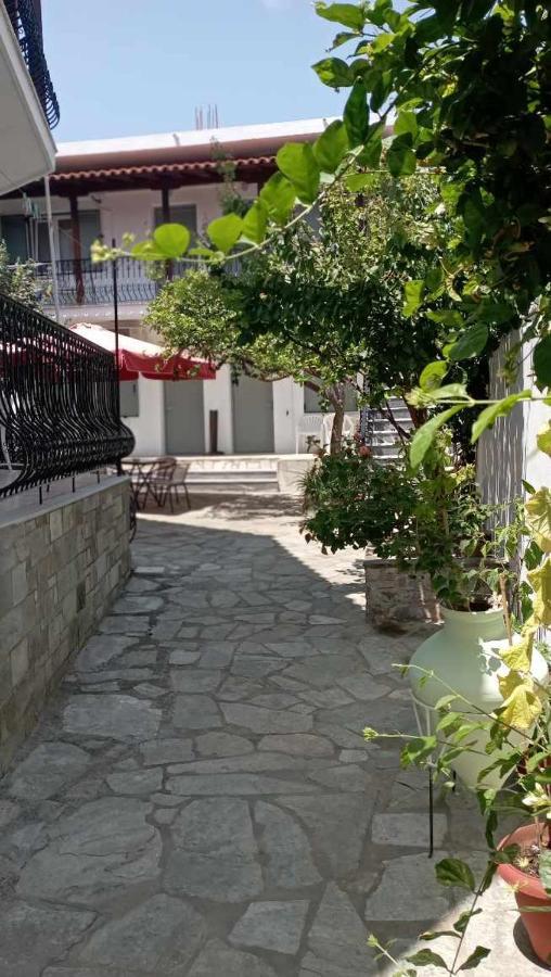 Pension Nikolas สเกียธอสทาวน์ ภายนอก รูปภาพ