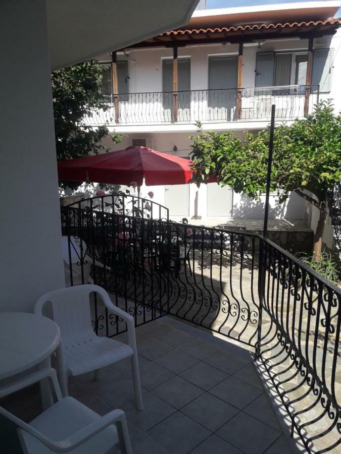 Pension Nikolas สเกียธอสทาวน์ ภายนอก รูปภาพ